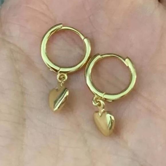 NEW GOLD MINI HEART FRENCH HOOP EARRINGS, NICE EARRINGS, CUTE EARRINGS - Picture 5 of 8